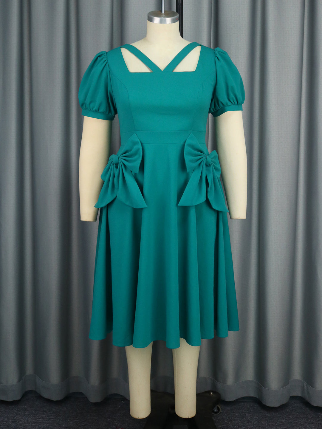 Damen Komfortables Kleid mit voluminösen Schleifen-Details Echo Archiv