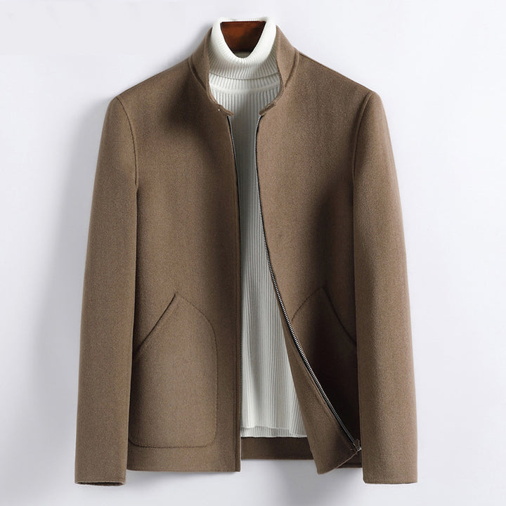 Herren Elegante Kurzjacke aus Wollmix mit Stehkragen, verdecktem Reißverschluss und konturierten Eingrifftaschen Echoarchiv
