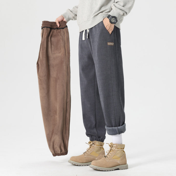 Bequeme Sweat-Jogginghose für Herren mit elastischem Kordelzug, vorgeformten Nähten und gerippten Bündchen – Sorevano