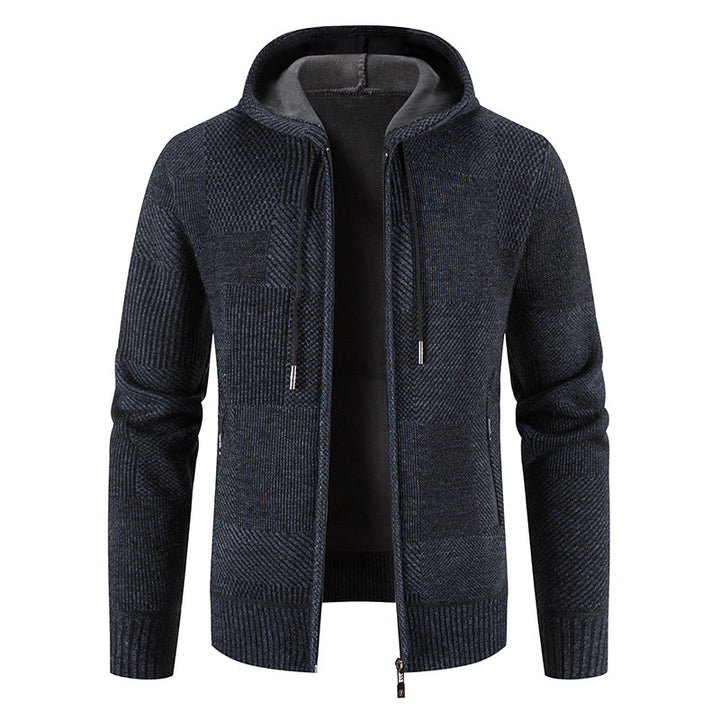 Herren Strickjacke mit Kapuze und modernen Strukturelementen Echoarchiv