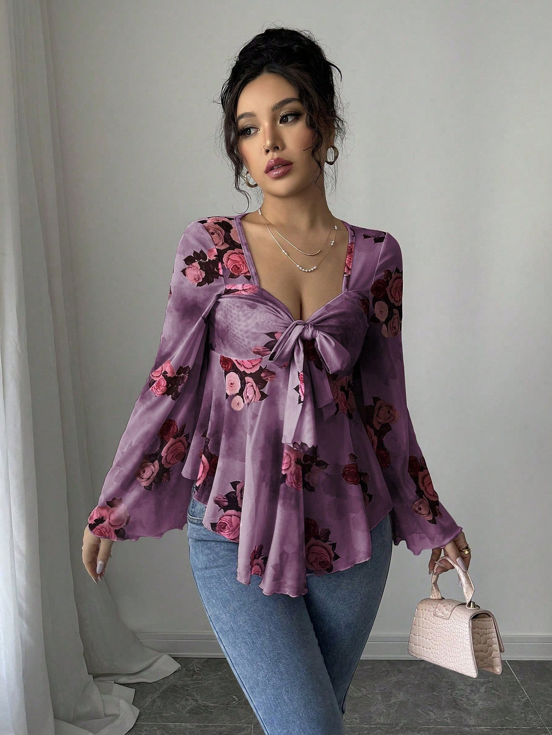 Damen Transparente Chiffon-Babydoll-Bluse mit Knotenfront und floralem Allover-Print Echo Archiv
