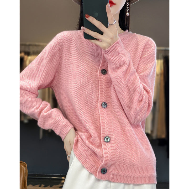 Damen Strukturierter Feinstrick-Cardigan mit kaschmirähnlicher Haptik, durchgehender Knopfleiste und kastiger Oversize‑Passform Echoarchiv