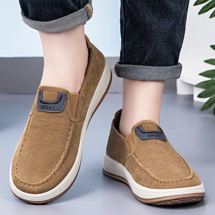 Herren nan Cord-Slipper-Sneaker mit elastischem Einstieg, gepolsterter Innensohle und griffiger Gummilaufsohle Echo Archiv