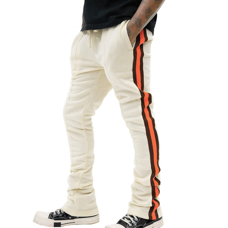 Herren Slim-Fit Jogginghose mit Tunnelzug, markanten Ziernähten & seitlichem Panel – Sorevano