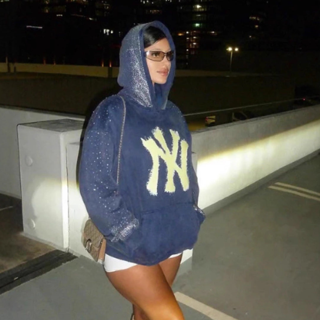 Damen nan übergroßer Kapuzenpullover aus Samtfleece mit markantem Logoprint, Glitzerbesatz und Kängurutasche Echo Archiv