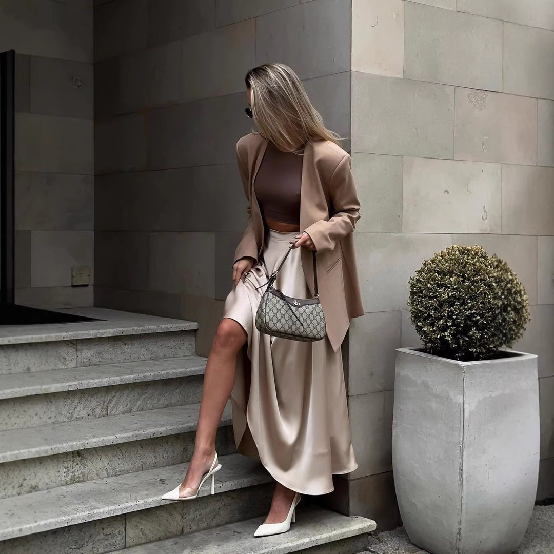 Damen Fließender Satin-Midirock mit hohem Bund und Tellerfalten Echoarchiv
