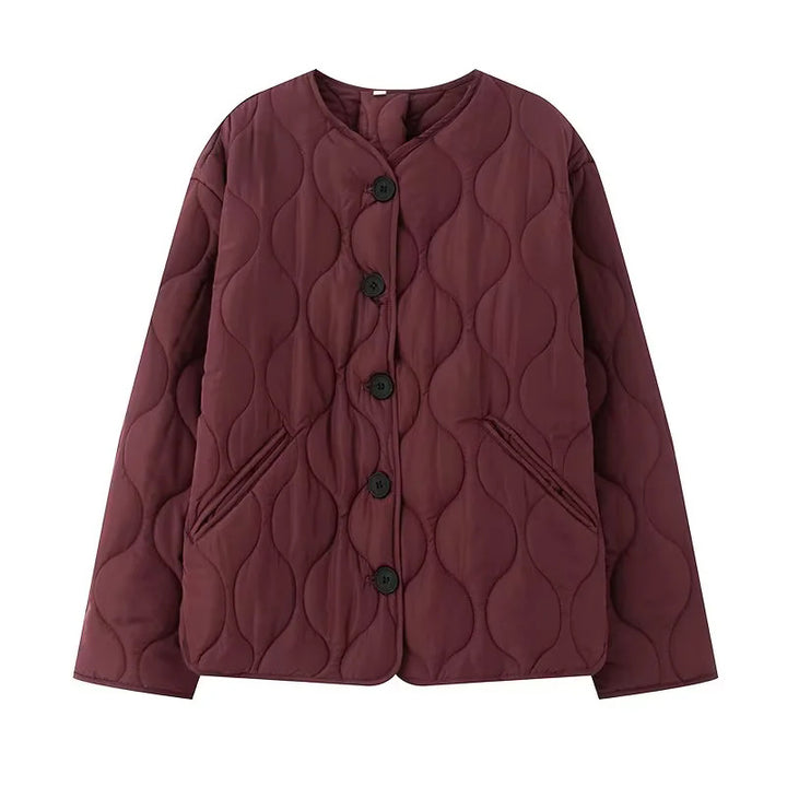Damen gesteppte Übergangsjacke mit organischer Wellensteppung, Knopfleiste und eingesetzten Schrägtaschen – Célinea