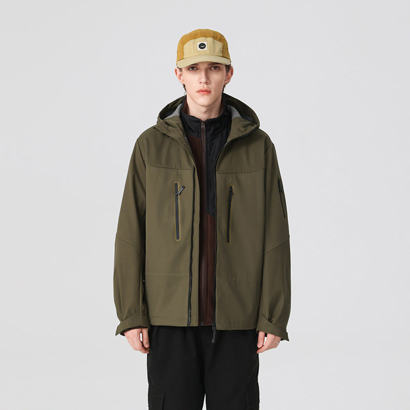 Herren Multifunktions-Softshelljacke mit ergonomischem Wetterschutz, verstellbarer Kapuze und senkrechten Reißverschlusstaschen Echo Archiv