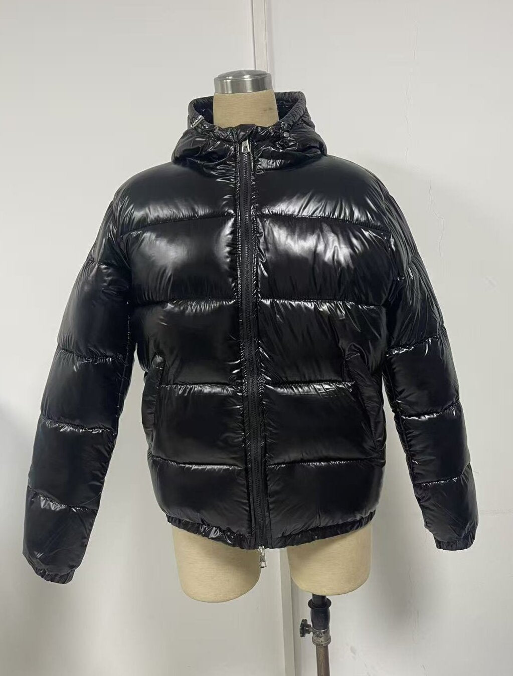 Damen Wasserdichte Daunenjacke mit Kapuze – Célinea
