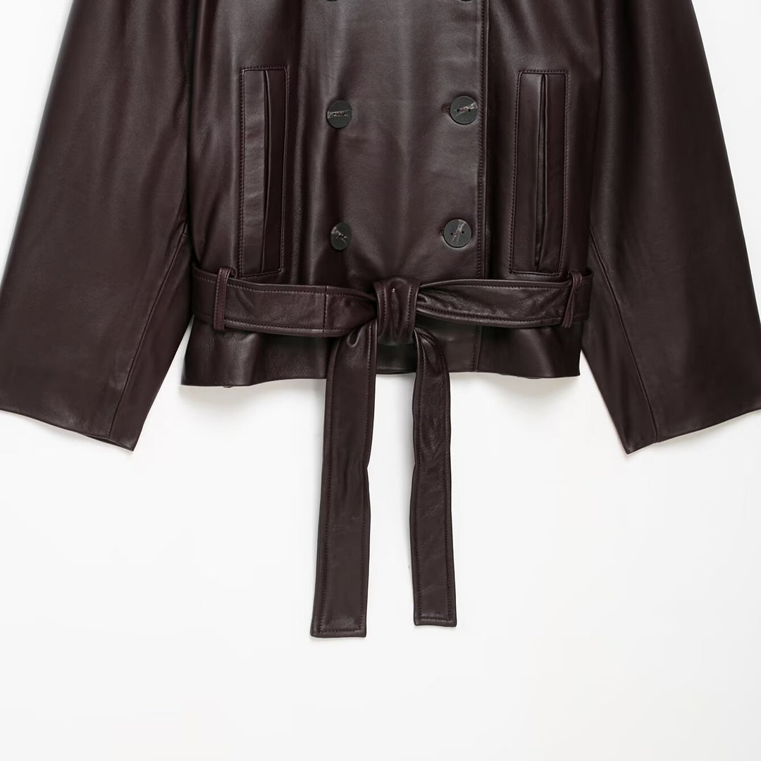 Damen Kurze Leder-Trenchcoat-Jacke mit hohem Stehkragen, doppelreihiger Knopfleiste und Taillengürtel Echoarchiv