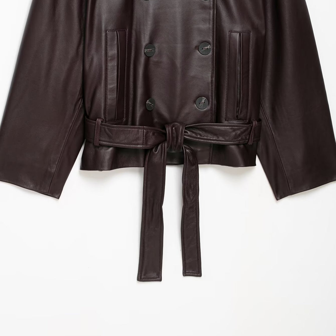 Damen Kurze Leder-Trenchcoat-Jacke mit hohem Stehkragen, doppelreihiger Knopfleiste und Taillengürtel Echoarchiv