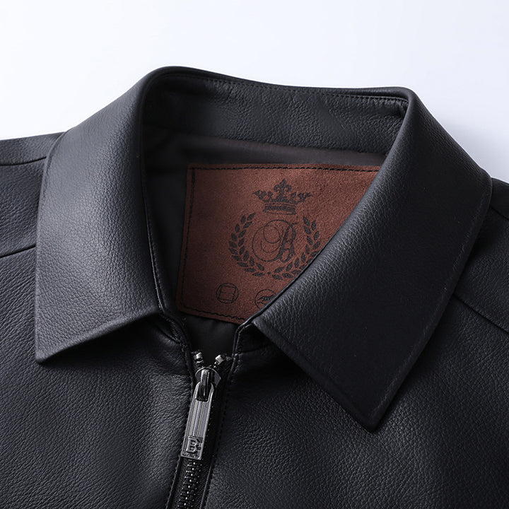 Herren elegante Lederjacke mit minimalistischen Design und steigendem Kragen Echoarchiv