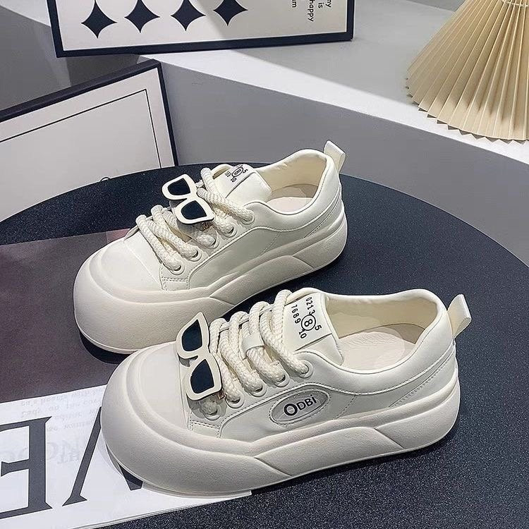 Damen modische Sneaker mit einzigartigen Details und hohem Tragekomfort Echo Archiv