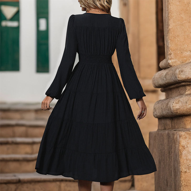 Damen Viskose‑Look Stufenkleid mit durchgehender Knopfleiste, taillierter Empire‑Naht und Ballonärmeln Echoarchiv