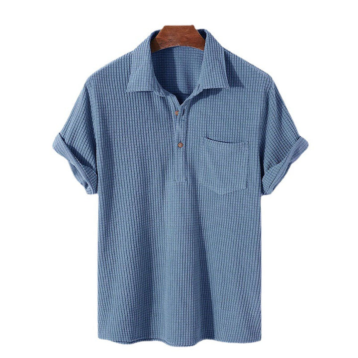 Herren Kurzarm Henley-Shirt mit strukturiertem Stoff und praktischer Brusttasche Echoarchiv