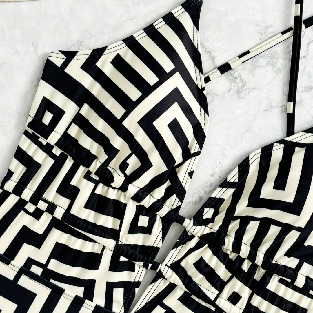 Damen Einteiliger Badeanzug mit geometrischem Muster Echo Archiv