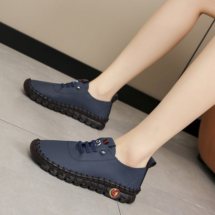 Damen leichte Freizeit‑Sneaker mit handgenähter Rahmennaht, elastischem Schnürsystem und profilierter Gummisohle – Névara