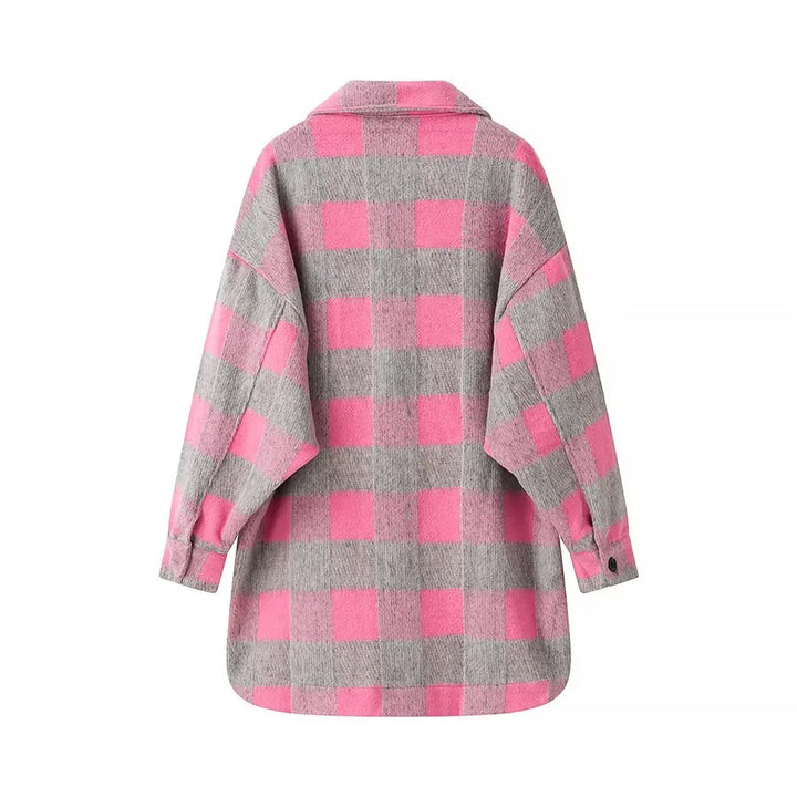 Damen oversized Karobluse aus Teddyfleece mit aufgesetzten Klappentaschen und abgerundetem Saum – Célinea