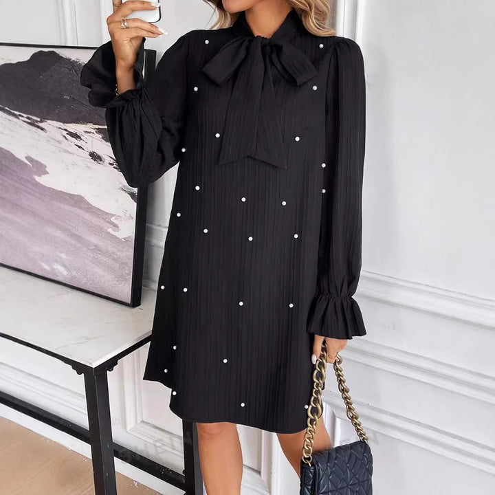 Damen Elegantes Minikleid mit Schleifenkragen und Rüschen Echo Archiv