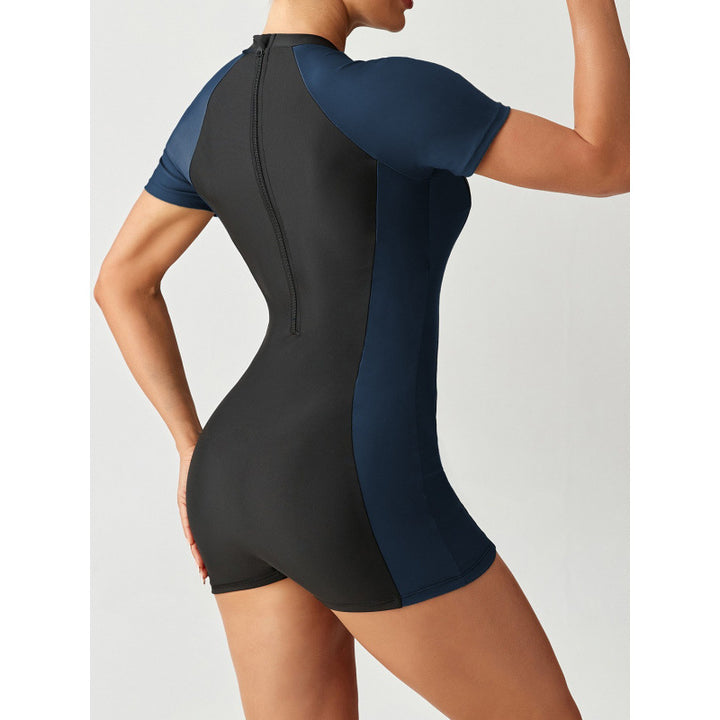 Damen Schwimmanzug mit kurzem Arm und figurformendem Schnitt Echo Archiv