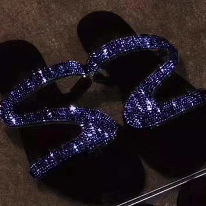 Damen Glitzer-Sandale mit geschwungenen Strass‑Riemen und gepolstertem Komfortfußbett – Sorelia