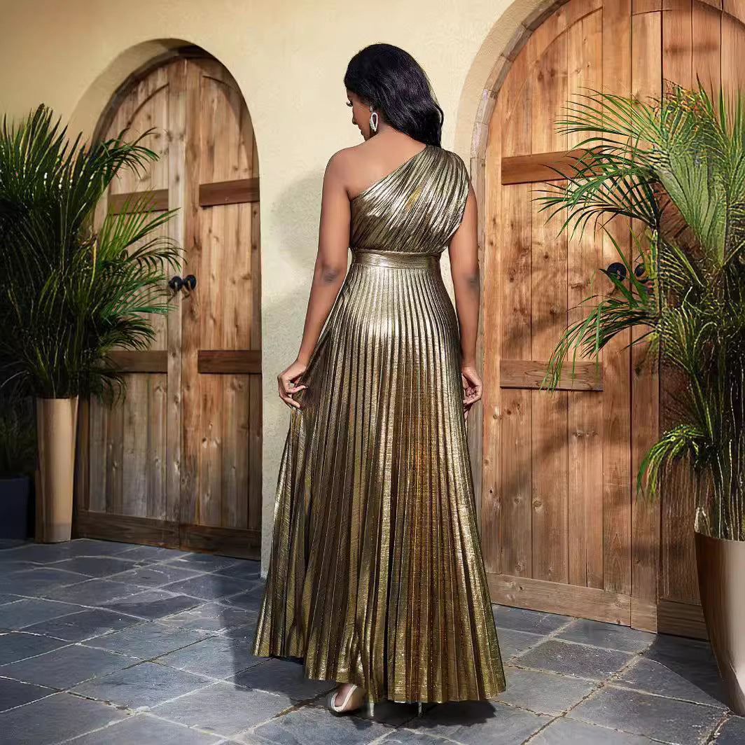 Damen plissiertes Abendkleid mit schimmerndem Oberteil Echo Archiv