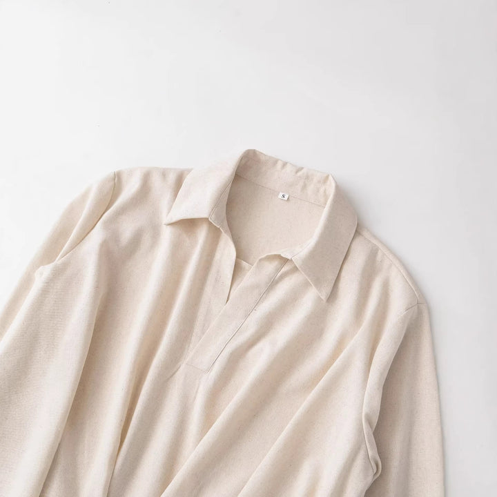 Damen Oversized-Bluse mit tiefem V-Ausschnitt und tailliertem Drapierungseinsatz Echo Archiv