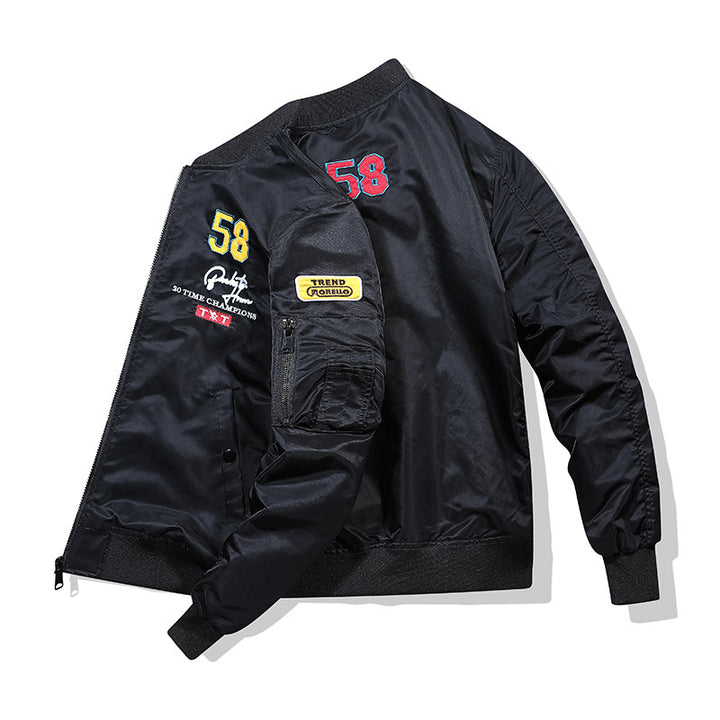 Herren Leichte Nylon-Bomberjacke mit gestickten Patch-Applikationen und Ärmel-Mäppchen – Brevano