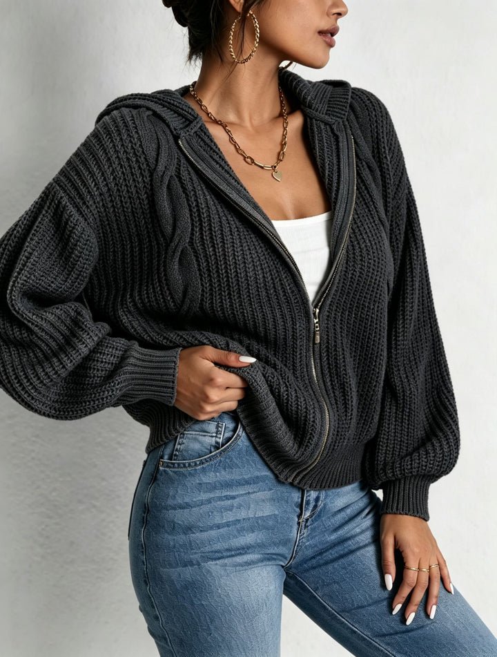 Damen Kapuzen-Cardigan im Grobstrick mit Zopfmuster und Reißverschluss – Veloura