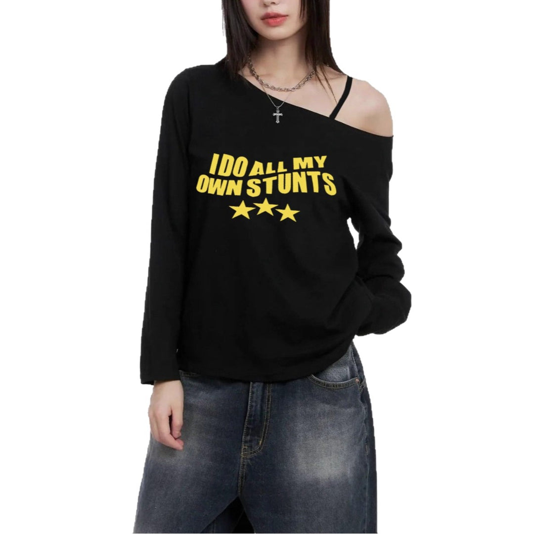 Damen nan lässiges asymmetrisches Off-Shoulder Langarmshirt mit auffälligem Statement-Print und lockerer Oversize-Passform Echo Archiv