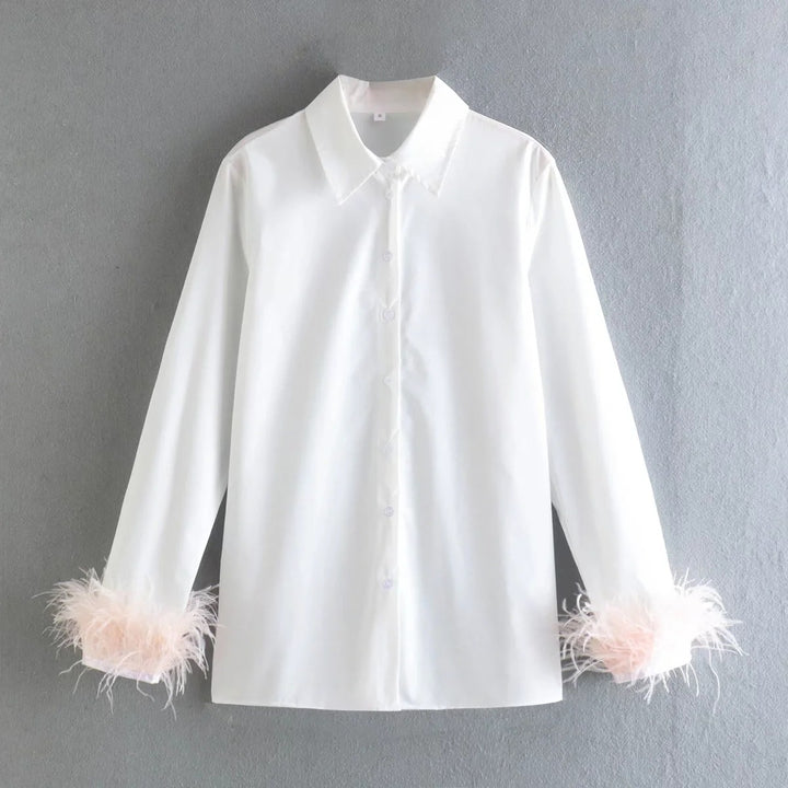 Damen Elegante Baumwollbluse mit Federbesatz an Manschetten und klassischem Hemdkragen Echo Archiv