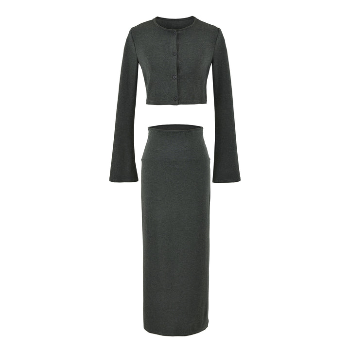 Damen Kurzgeschnittenes Set aus Feinstrick mit Knopfcardigan und figurbetontem Maxirock Echoarchiv