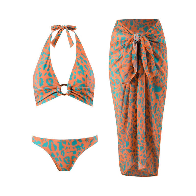Damen Triangel-Bikini mit verspieltem Knoten-Design und elegantem Strandrock Echo Archiv