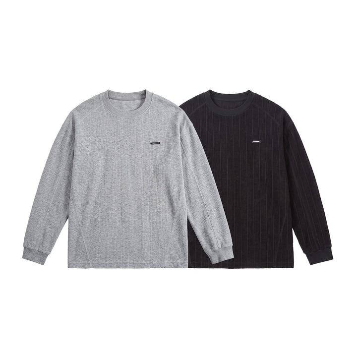Unisex Gerippter Oversize-Pullover mit Raglanärmeln und Metalllogo Echoarchiv