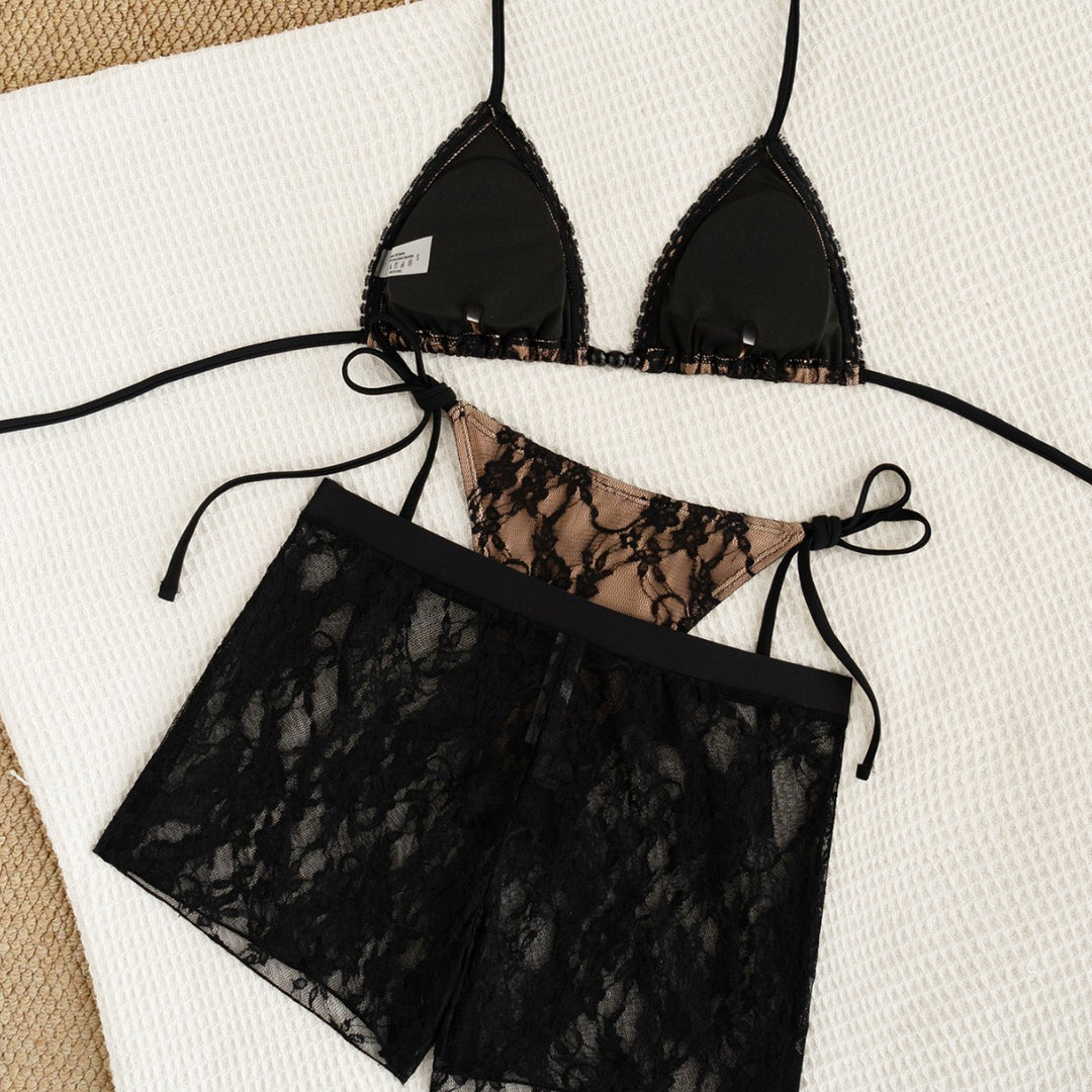 Damen Bikini-Set mit Spitzen-Besatz und figurbetontem Schnitt Echo Archiv