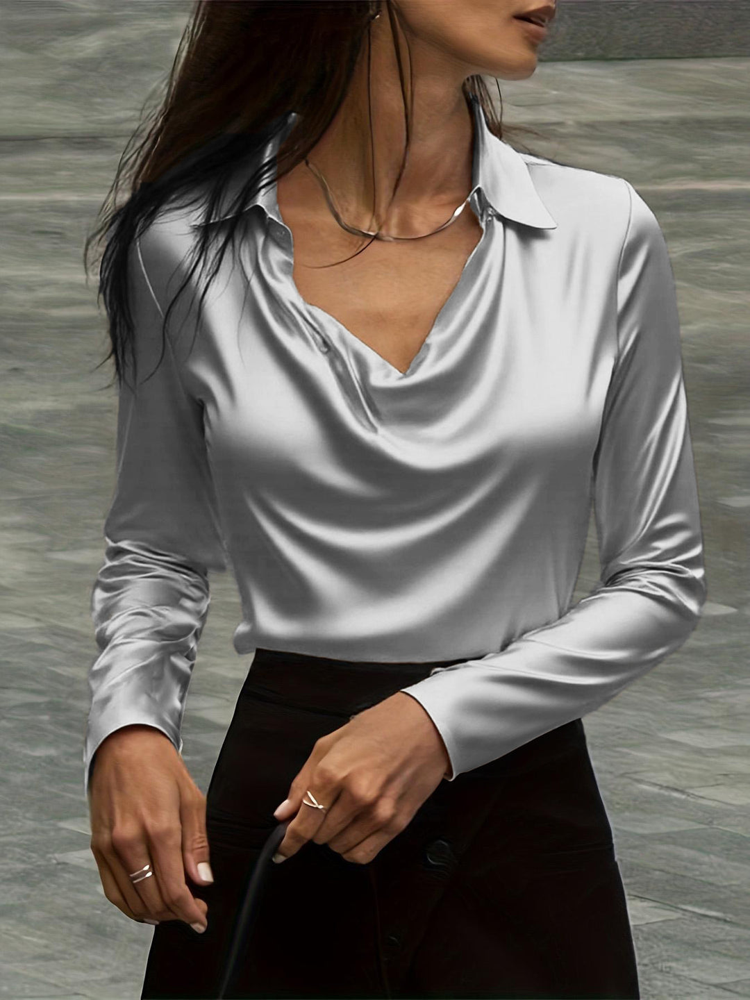 Damen Satinbluse mit Wasserfallkragen und Hemdkragen Echoarchiv