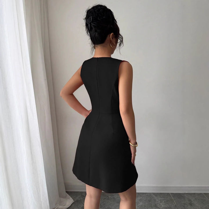 Damen Wickelkleid mit eleganter Silhouette und Knopfdetails Echo Archiv
