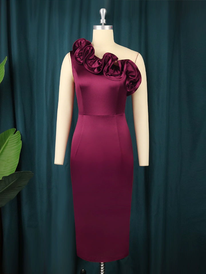 Damen elegantes Abendkleid mit schulterfreiem Design und voluminösen Rüschen Echo Archiv