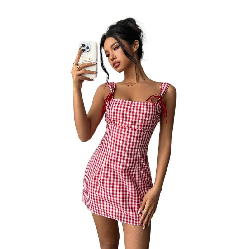 Damen Minikleid mit schickem V-Ausschnitt und dekorativem Rückenausschnitt Echo Archiv
