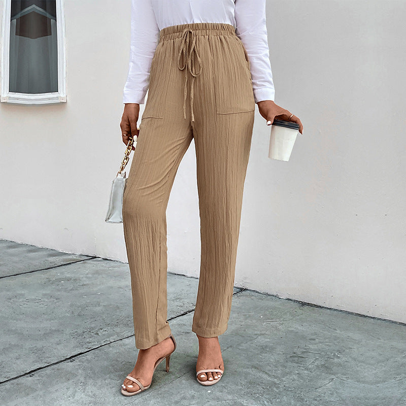 Damen Leichte Crinkle-Hose mit hohem Elastikbund, Tunnelzug und aufgesetzten Taschen Echoarchiv