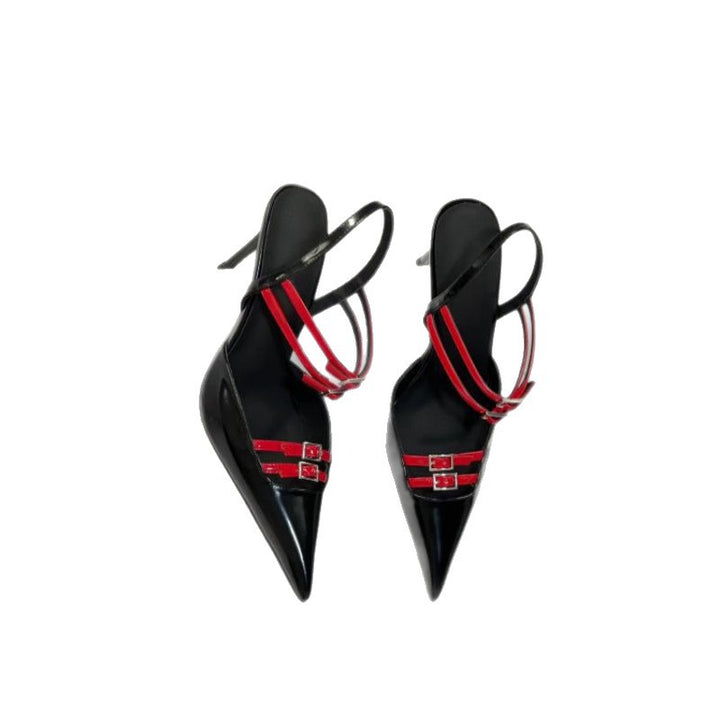 Damen Spitz zulaufende Slingback‑Pumps in Lackoptik mit mehrreihigen Zierriemen und verstellbaren Schnallen – Lioré