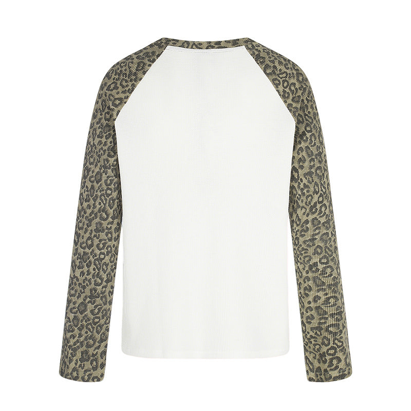Damen Raglan-Langarmshirt mit Leoprint-Ärmeln und abstraktem Grafikprint Echoarchiv