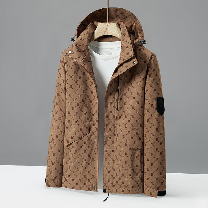 Herren leichte wasserabweisende Kapuzenjacke mit Allover‑Logomuster, winddichter Shell und praktischen Taschen Echoarchiv