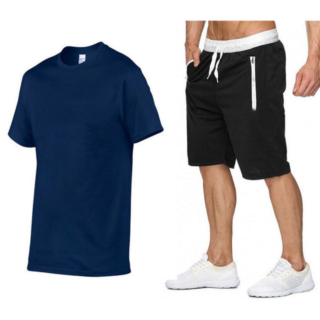 Herren sportliches T-Shirt und bequeme Shorts im lässigen Stil Echoarchiv