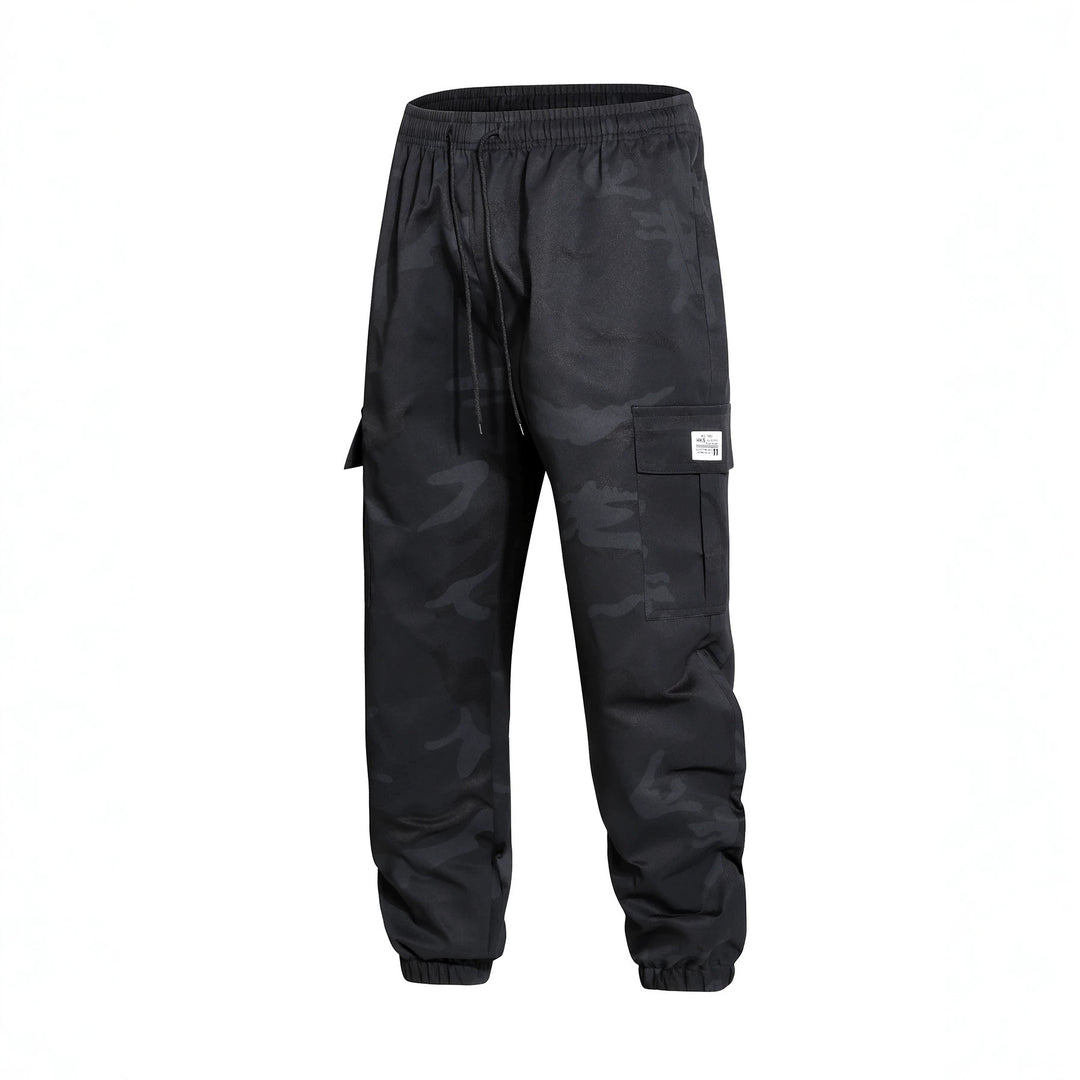 Herren Cargohose im Joggerstil mit Camouflage, Tunnelzugbund & elastischen Knöchelbündchen Echo Archiv
