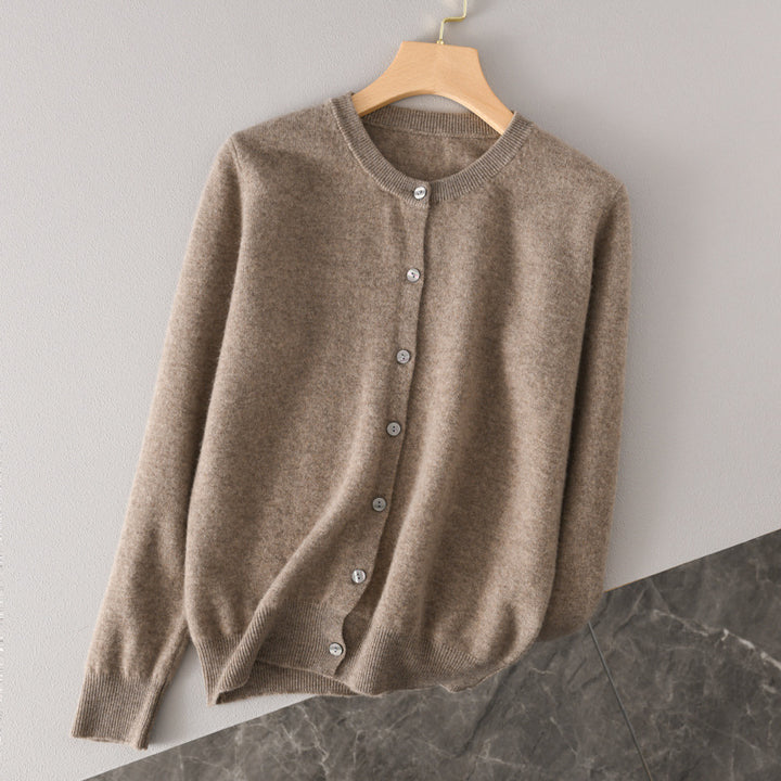 Damen Leichter Rundhals-Knopfcardigan in Kaschmiroptik mit feiner Rippkante und lässiger Silhouette Echoarchiv