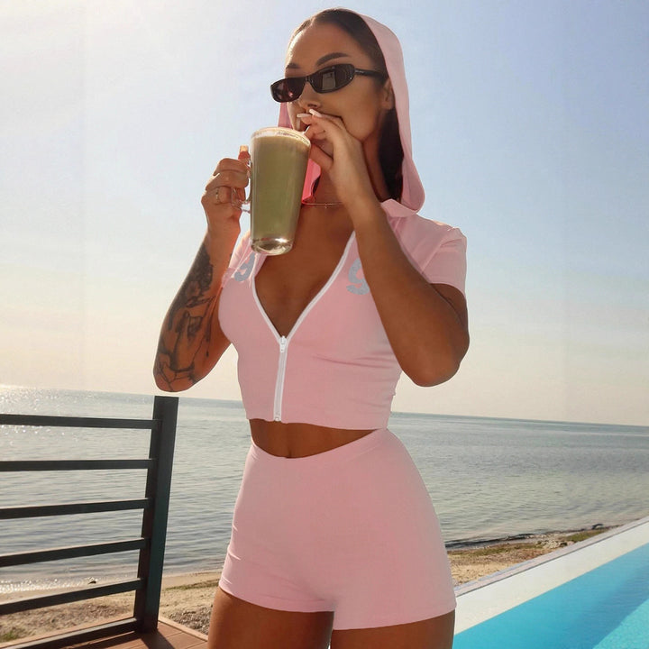 Damen sportliches Zweiteiliges Set mit Kapuzenoberteil und kurzen Shorts Echo Archiv
