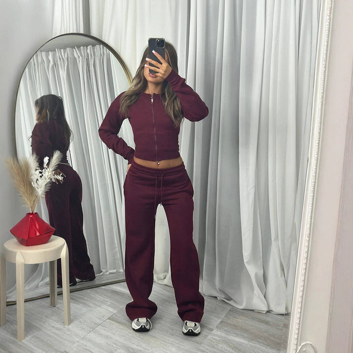Damen nan kurzes Zip-Cropped-Shirt mit formendem Bund und breite Relax-Sweatpants mit Tunnelzug Echo Archiv