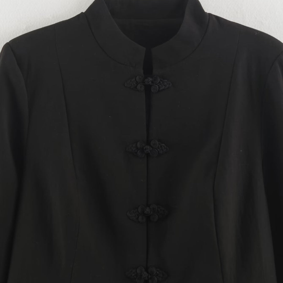 Damen Kurzjacke im Chinoiserie‑Stil mit Stehkragen und Knotenknopfverschluss Echoarchiv