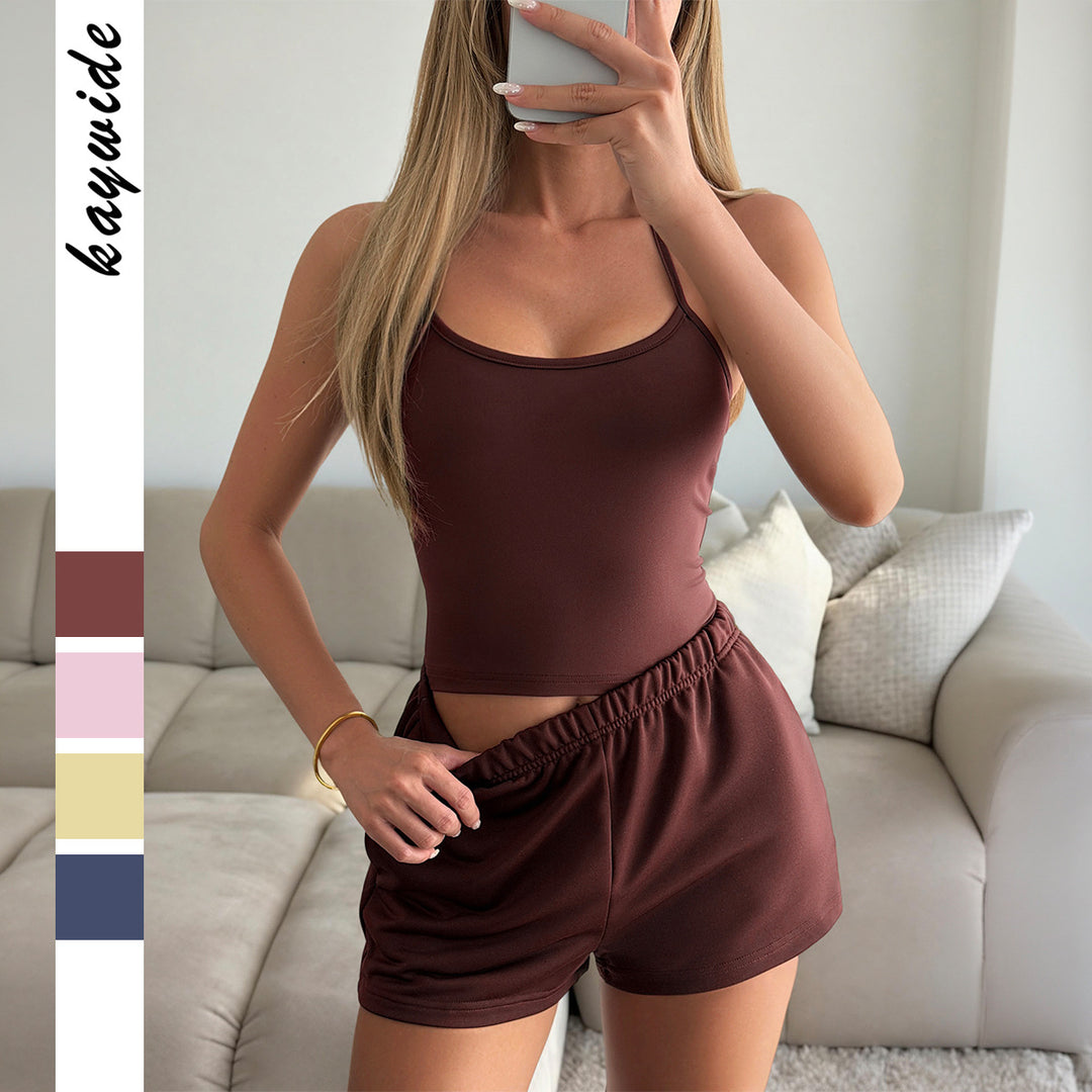 Damen Sportliches Zweiteiliges Set mit trägerlosem Oberteil und elastischen Shorts Echo Archiv